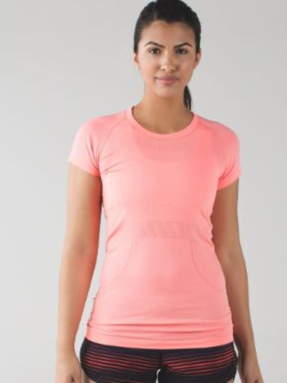 Lululemon Swiftly Tech Short Sleeve Crew - Coral/Pink color SZ 4 - GUC